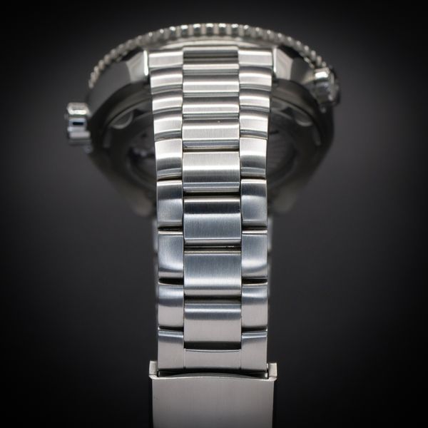 Omega Planet Ocean 215.30.44.22.01.001